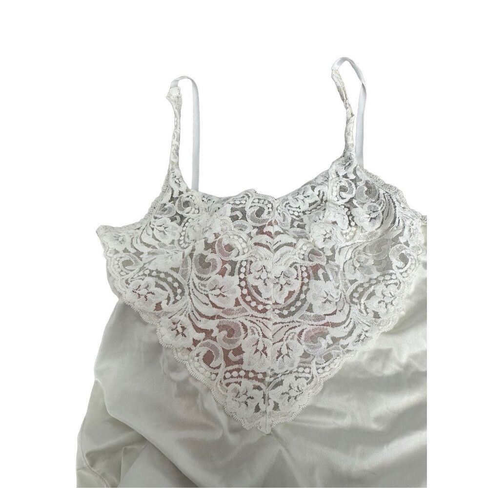 Vintage Vanity Fair White Nylon Spandex Half Slip Tank Top Size S Lace Intimates - Picture 4 of 5